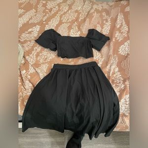 Black set skirt maxi and crop top